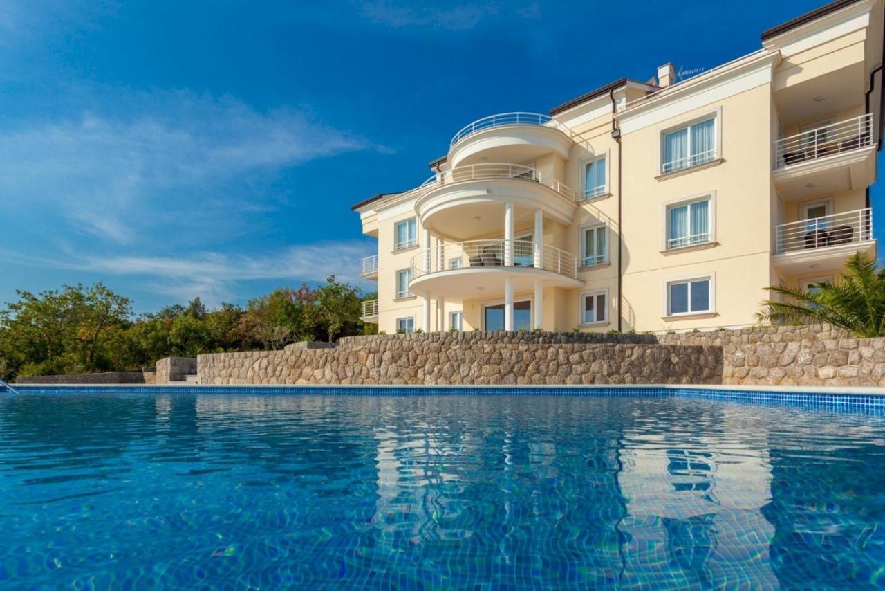 Luxury Apartments Villa Tunera Porat  Exteriör bild