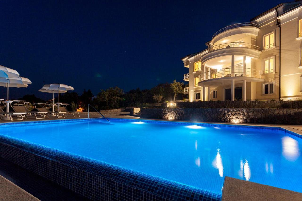 Luxury Apartments Villa Tunera Porat  Exteriör bild